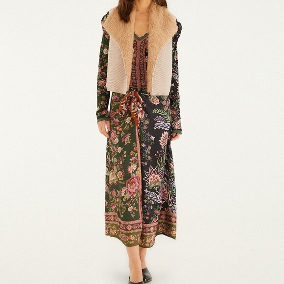 NWT Farm Rio beige fur sleeveless knit vest L Priced to sell - Picture 3 of 11